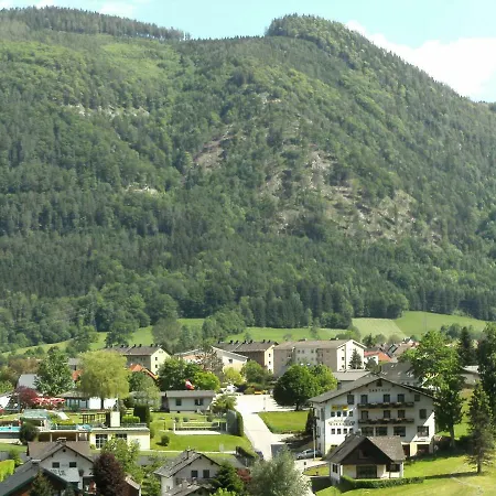 Berghof Szálloda 3*